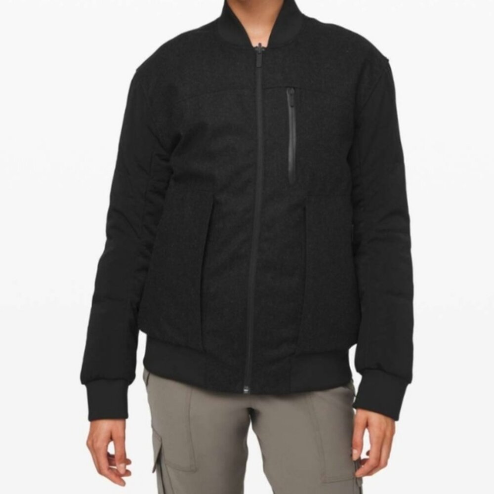 Lululemon Women's Black 600 Fill Roam‎ Far Reversible Bomber Jacket Size 6